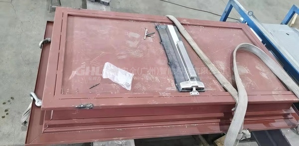 不銹鋼美標(biāo)推桿鎖·防火防爆隔音門