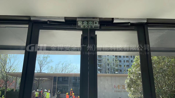 自動(dòng)平開門機(jī)聯(lián)動(dòng)門禁可視對(duì)講系統(tǒng)·江蘇鹽城金茂小區(qū)