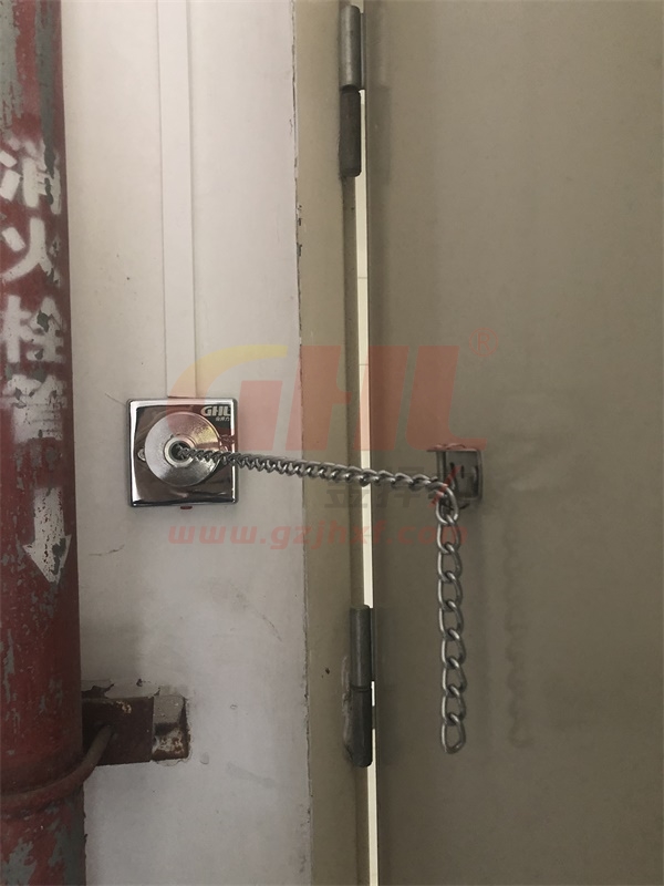 金捍力墻裝鏈?zhǔn)诫姶砰T吸