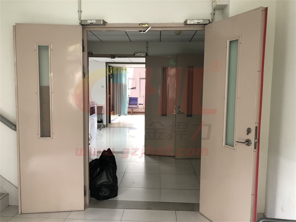 金捍力通電釋放型電動(dòng)閉門器可保持防火門170°開啟