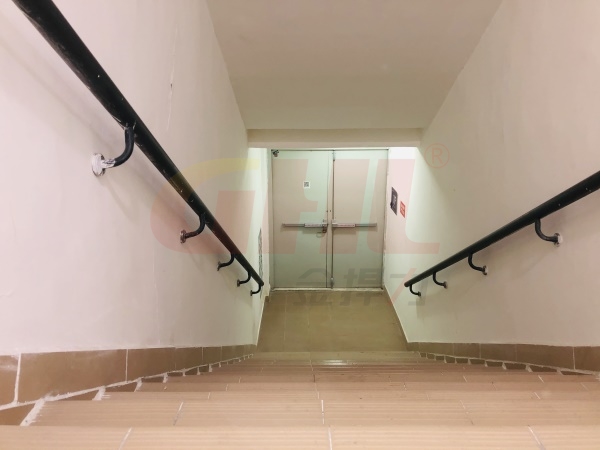 樓道安全出口門安裝的金捍力推桿鎖