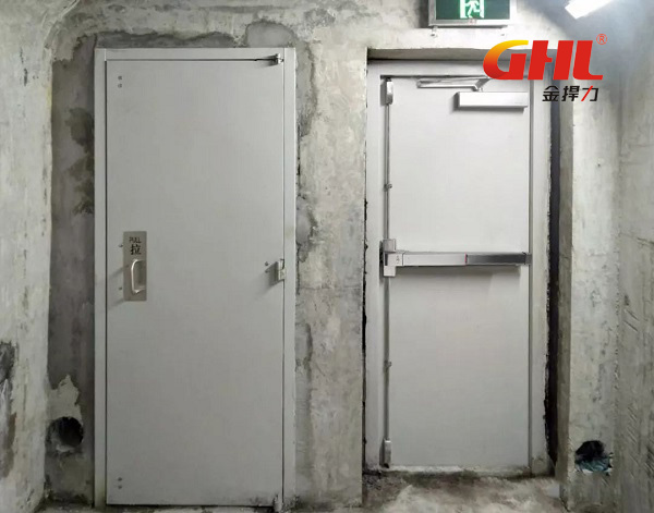 地鐵隧道安裝三點(diǎn)式逃生門鎖